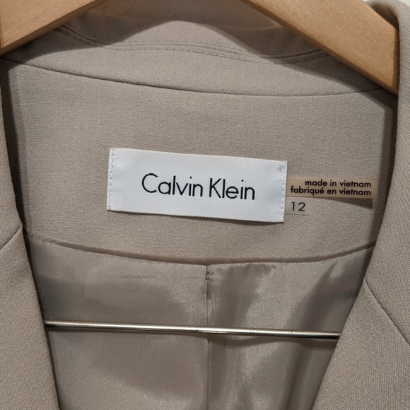 Taupe Calvin Klein women's blazer - Picture 3 of 7